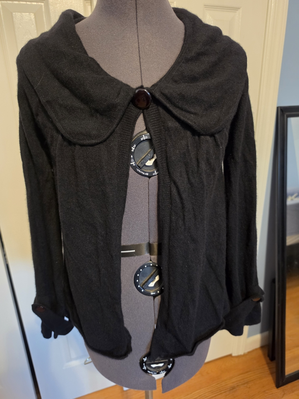 Black Button-Front Women's Cashmere Sweater with Peter Pan Collar